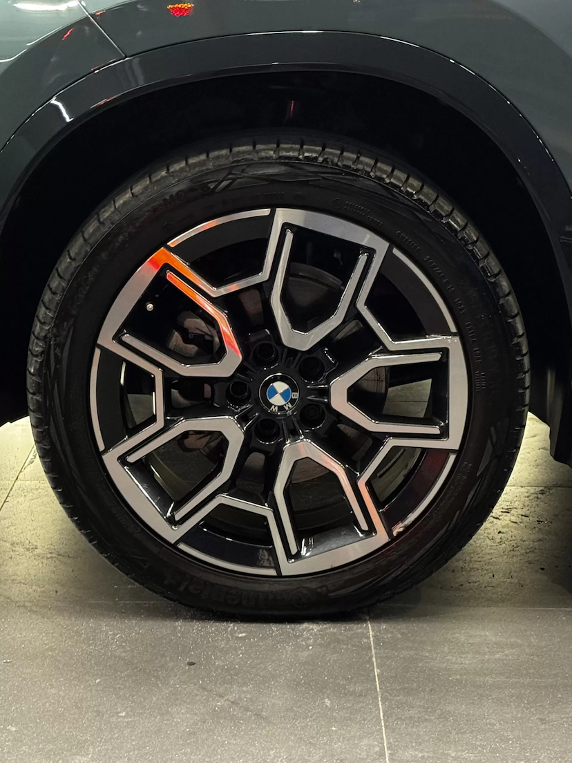 Foto do veículo BMW X1 2.0 16V TURBO GASOLINA SDRIVE20I X-LINE STEPTRONIC 2025 1.800 KM 329.990,00
