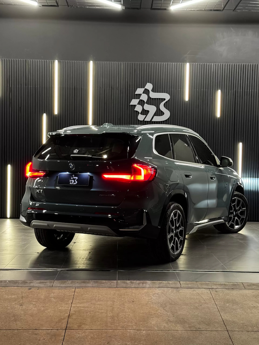 Foto do veículo BMW X1 2.0 16V TURBO GASOLINA SDRIVE20I X-LINE STEPTRONIC 2025 1.800 KM 329.990,00