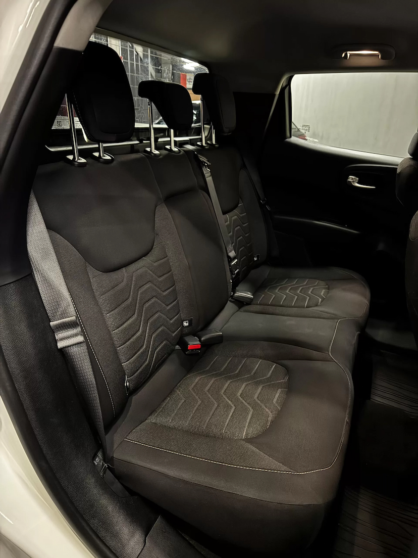 Foto do veículo FIAT TORO 1.3 TURBO 270 FLEX FREEDOM AT6 2023 53.000 KM 118.990,00