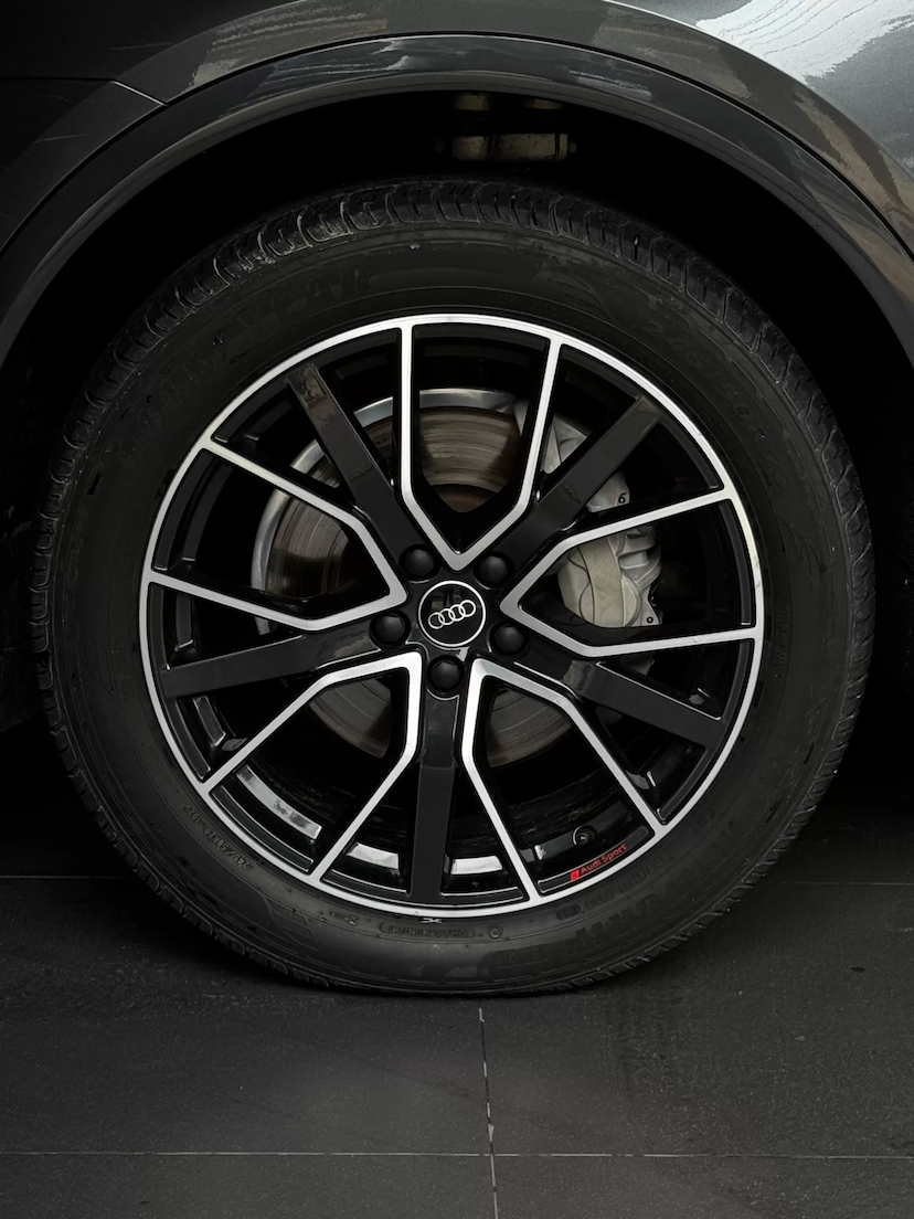 Foto do veículo AUDI Q5 2.0 45 TFSI GASOLINA SPORTBACK S LINE BLACK QUATTRO S TRONIC 2022 62.000 KM 270.990,00