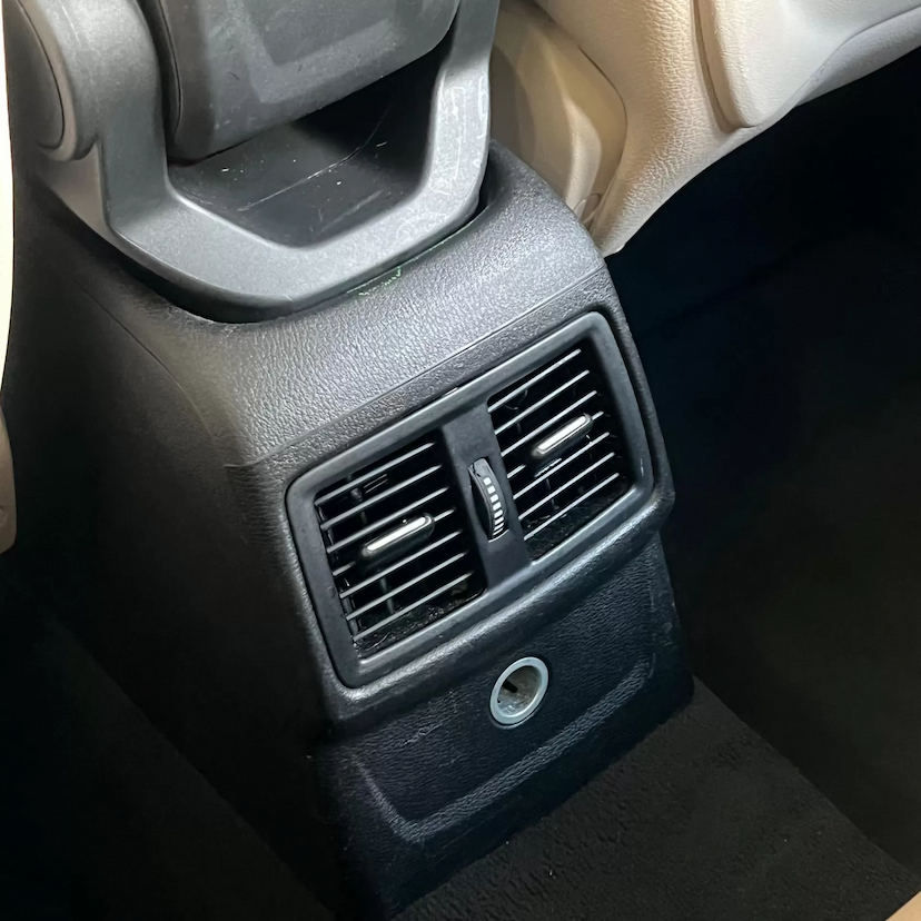 Foto do veículo BMW X1 2.0 16V TURBO ACTIVEFLEX SDRIVE20I 4P AUTOMÁTICO 2018 93.000 KM 117.990,00