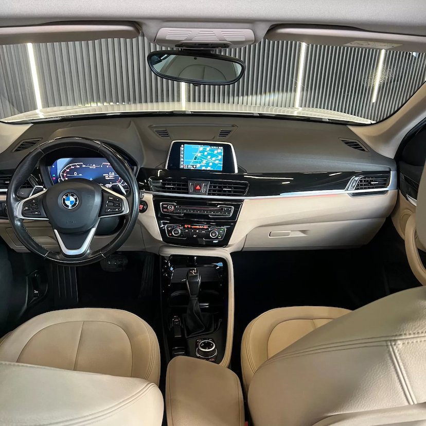 Foto do veículo BMW X1 2.0 16V TURBO ACTIVEFLEX SDRIVE20I 4P AUTOMÁTICO 2018 93.000 KM 117.990,00