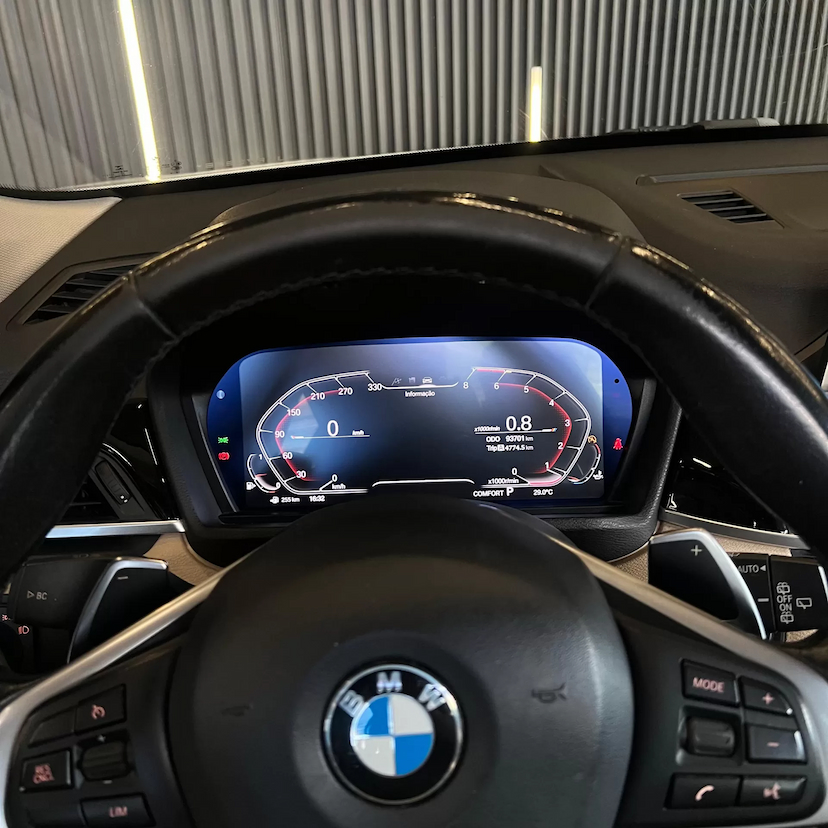 Foto do veículo BMW X1 2.0 16V TURBO ACTIVEFLEX SDRIVE20I 4P AUTOMÁTICO 2018 93.000 KM 117.990,00