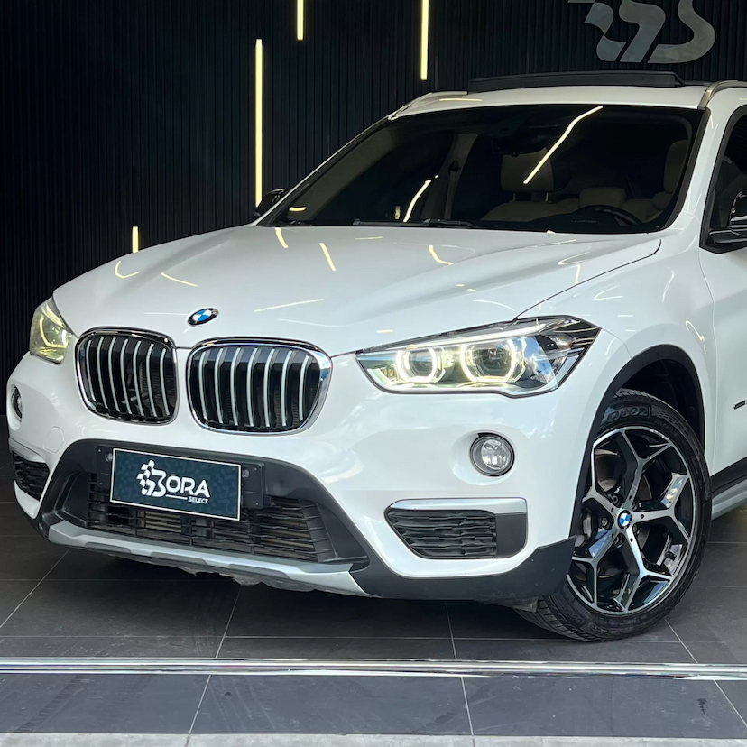 Foto do veículo BMW X1 2.0 16V TURBO ACTIVEFLEX SDRIVE20I 4P AUTOMÁTICO 2018 93.000 KM 117.990,00