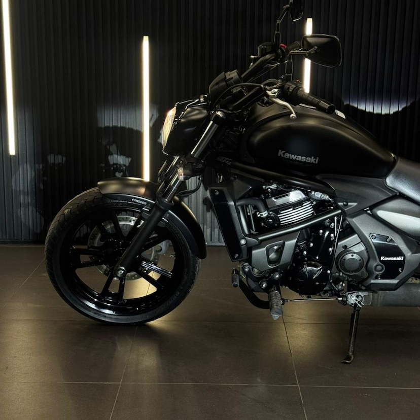 Foto do veículo KAWASAKI VULCAN 650 S ABS S 650 2022 22.000 KM 42.990,00