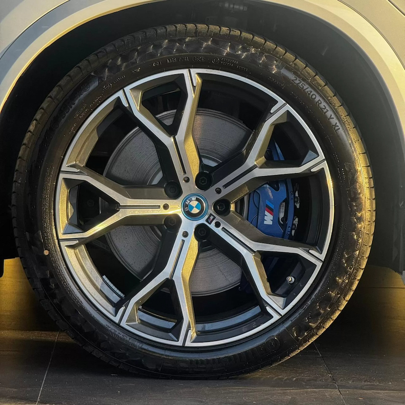 Foto do veículo BMW X5 3.0 I6 TURBO HÍBRIDO XDRIVE50E M SPORT AUTOMÁTICO 2025 85 KM 759.990,00