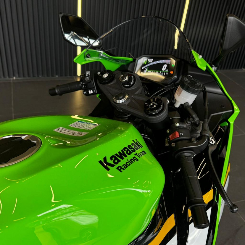 Foto do veículo KAWASAKI NINJA ZX-6R 636 ABS SE ZX-6R 2025 700 KM 74.990,00