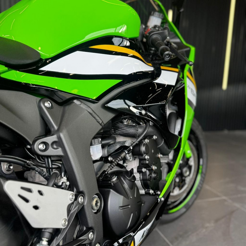 Foto do veículo KAWASAKI NINJA ZX-6R 636 ABS SE ZX-6R 2025 700 KM 74.990,00