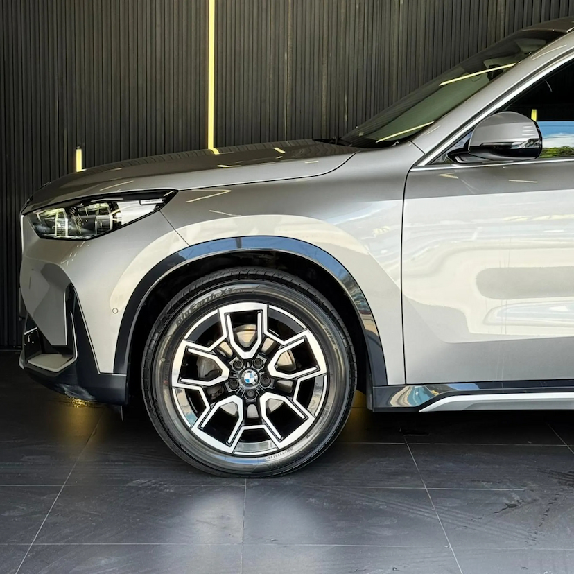 Foto do veículo BMW X1 2.0 16V TURBO GASOLINA SDRIVE20I X-LINE STEPTRONIC 2023 27.000 KM 267.990,00