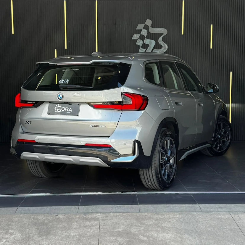 Foto do veículo BMW X1 2.0 16V TURBO GASOLINA SDRIVE20I X-LINE STEPTRONIC 2023 27.000 KM 267.990,00
