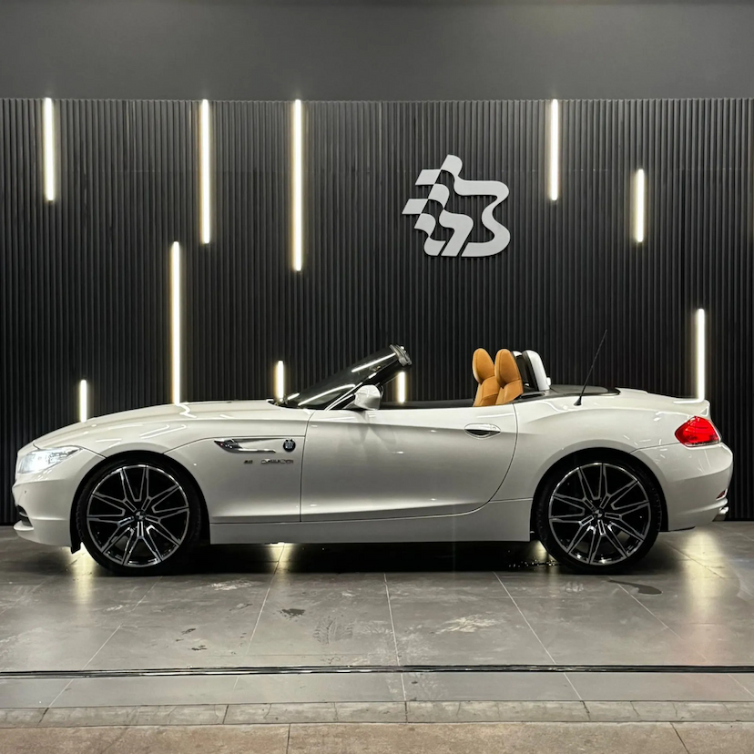 Foto do veículo BMW Z4 2.0 16V TURBO GASOLINA SDRIVE20I AUTOMÁTICO 2015 42.000 KM 208.990,00