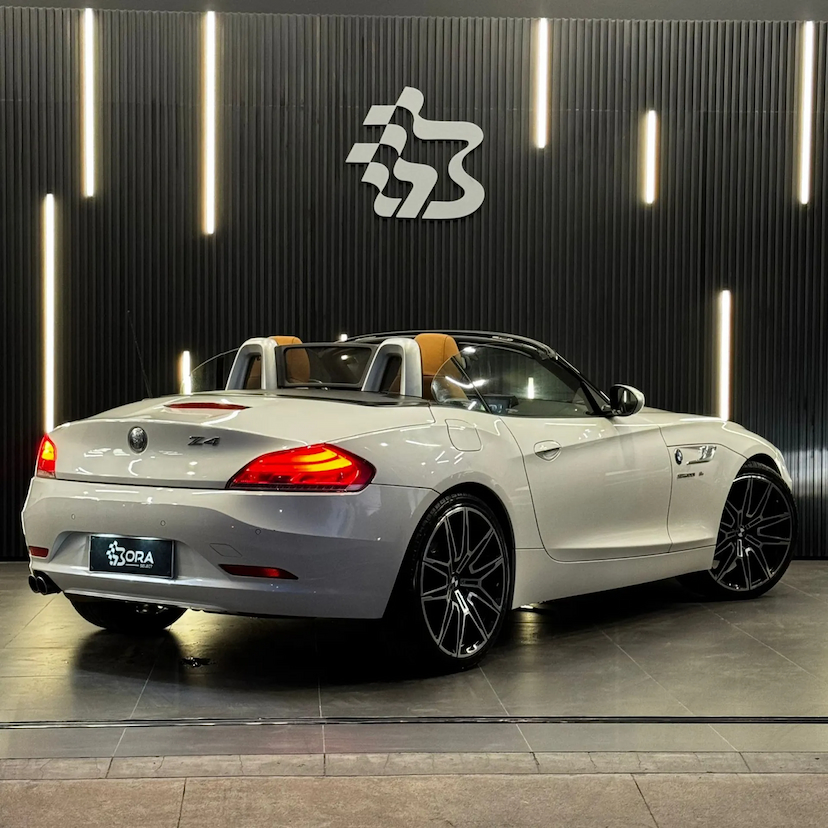 Foto do veículo BMW Z4 2.0 16V TURBO GASOLINA SDRIVE20I AUTOMÁTICO 2015 42.000 KM 208.990,00