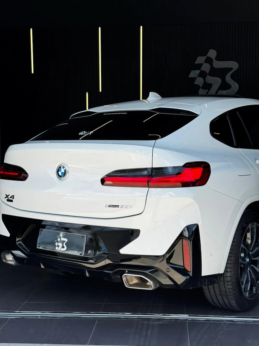 Foto do veículo BMW X4 2.0 16V GASOLINA XDRIVE30I M SPORT STEPTRONIC 2022 12.000 KM 299.990,00