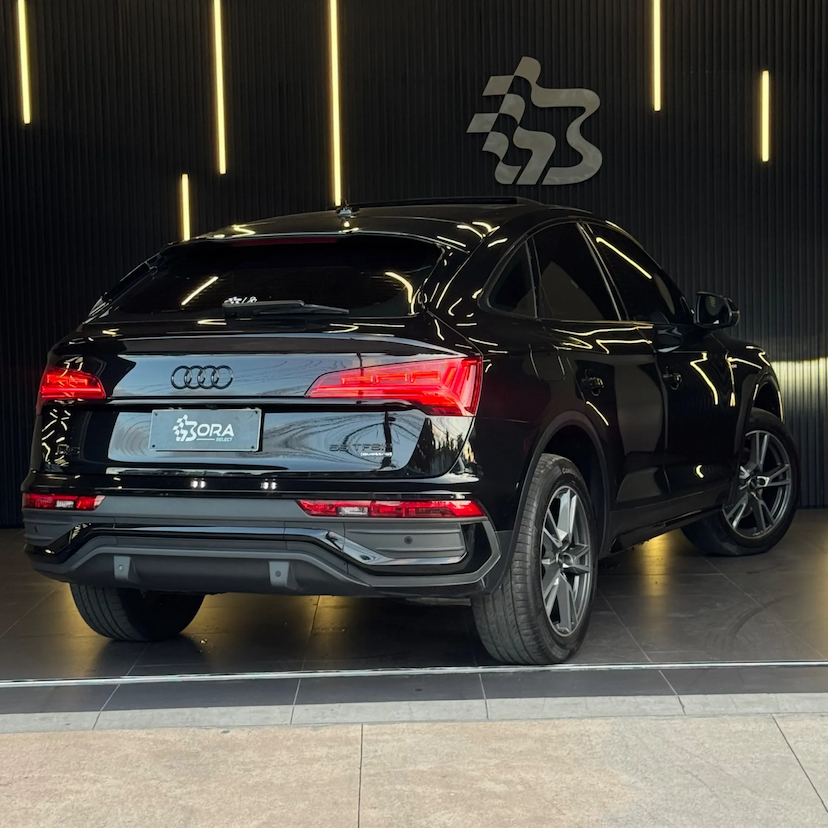 Foto do veículo AUDI Q5 2.0 55 TFSIE PHEV SPORTBACK PERFORMANCE BLACK QUATTRO S TRONIC 2024 18.000 KM 319.990,00