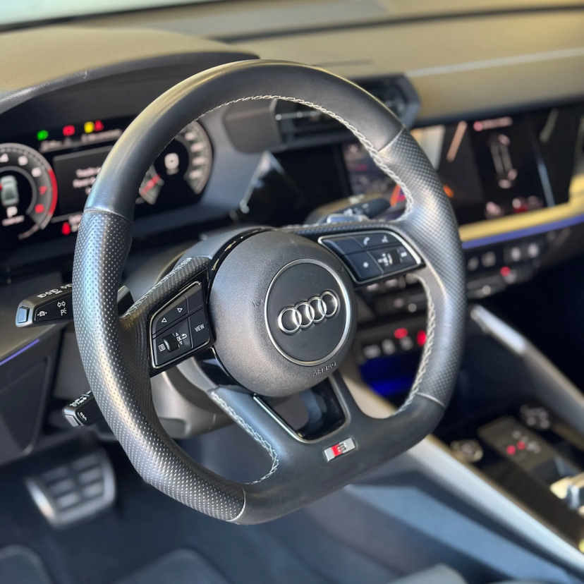 Foto do veículo AUDI A3 2.0 40 TFSI MHEV SEDAN PERFORMANCE BLACK S-TRONIC 2024 3.500 KM 235.990,00