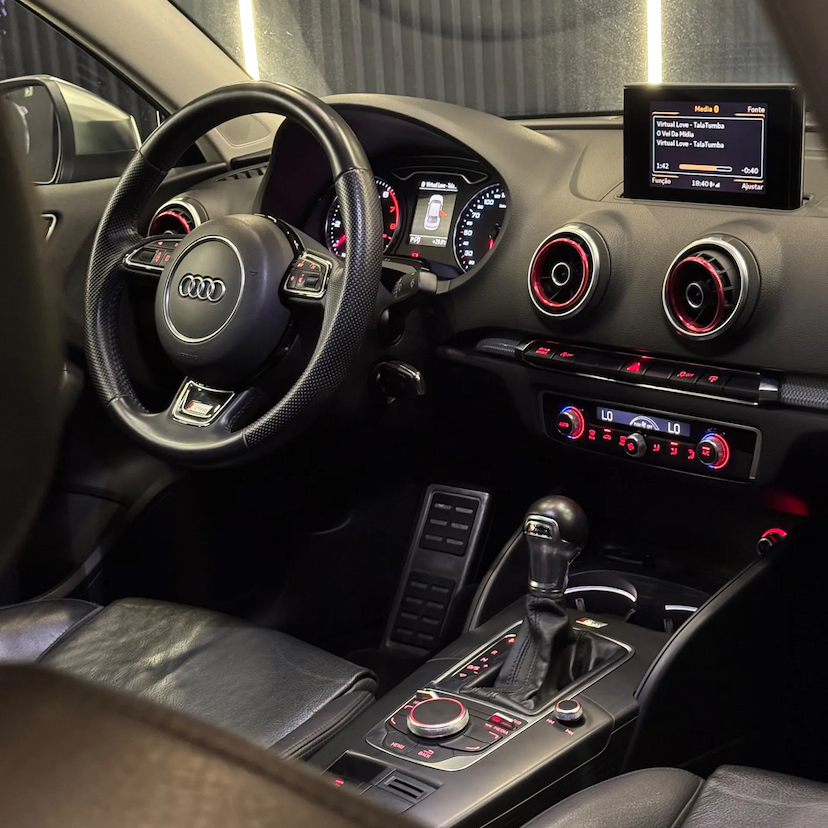 Foto do veículo AUDI A3 2.0 TFSI SEDAN AMBITION 16V GASOLINA 4P S-TRONIC 2016 86.000 KM 113.990,00