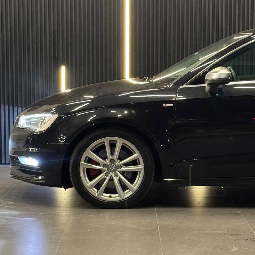 Foto do veículo AUDI A3 2.0 TFSI SEDAN AMBITION 16V GASOLINA 4P S-TRONIC 2016 86.000 KM 113.990,00