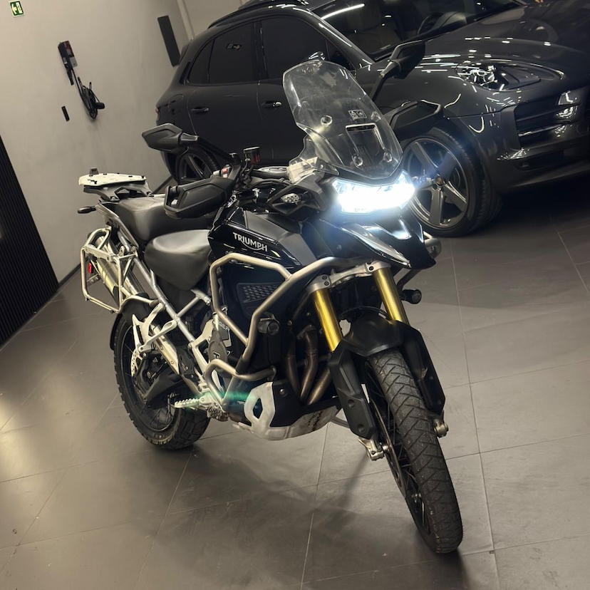 Foto do veículo TRIUMPH TIGER 1200 RALLY EXPLORER 2022 36.000 KM 85.990,00