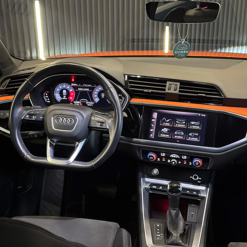 Foto do veículo AUDI Q3 1.4 35 TFSI GASOLINA BLACK S TRONIC 2020 44.000 KM 169.990,00