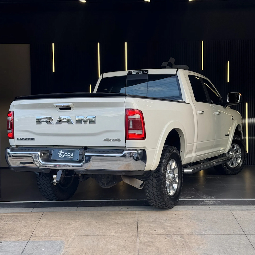 Foto do veículo RAM 3500 6.7 I6 TURBO DIESEL LARAMIE CD 4X4 AUTOMÁTICO 2022 54.000 KM 350.990,00