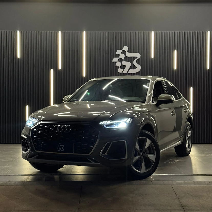 Foto do veículo AUDI Q5 2.0 45 TFSI GASOLINA S LINE BLACK QUATTRO S TRONIC 2025 1.880 KM 392.990,00