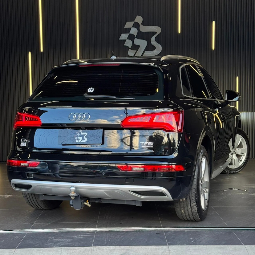 Foto do veículo AUDI Q5 2.0 TFSI GASOLINA AMBIENTE S TRONIC 2018 50.800 KM 134.990,00