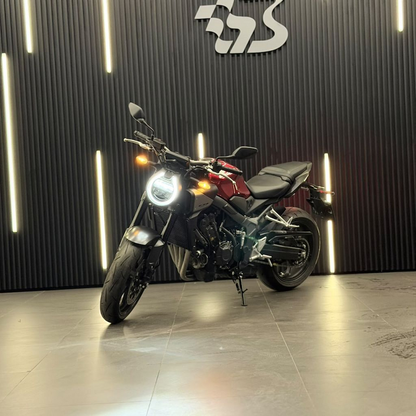 Foto do veículo HONDA CBR 650R ABS 650R E-CLUTCH 2026 0 KM 62.990,00