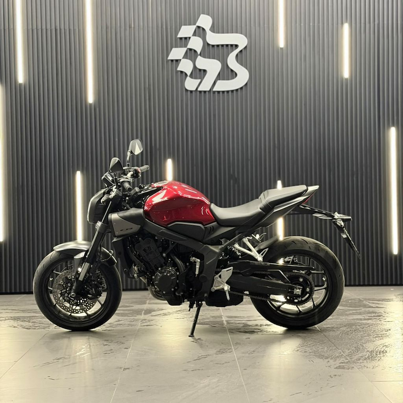 Foto do veículo HONDA CBR 650R ABS 650R E-CLUTCH 2026 0 KM 62.990,00