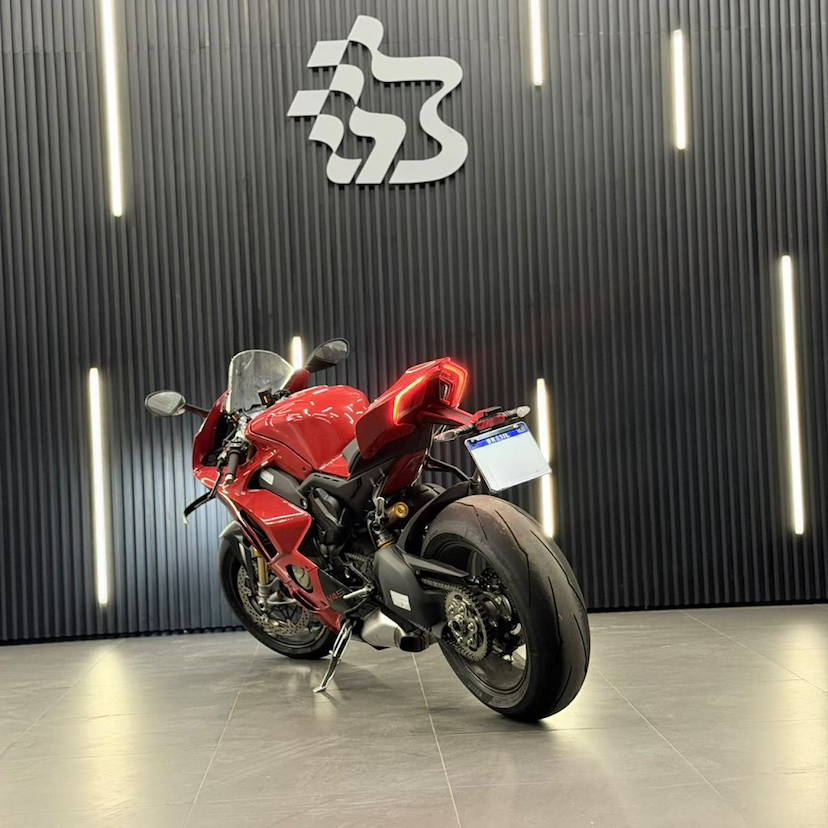 Foto do veículo DUCATI PANIGALE V4 S PANIGALE V4 S 2024 1.402 KM 149.990,00