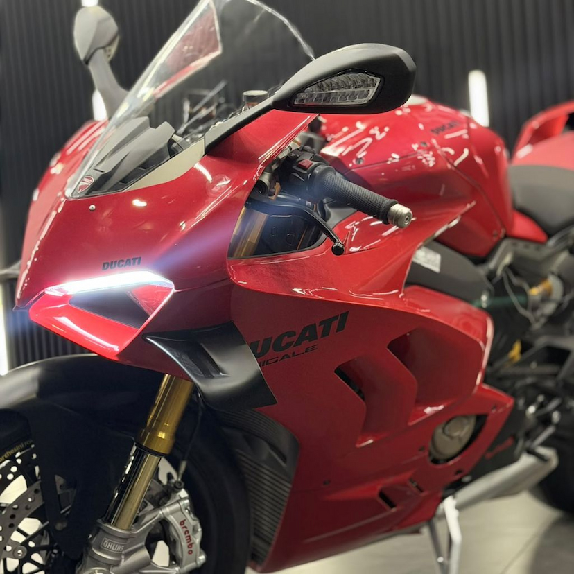 Foto do veículo DUCATI PANIGALE V4 S PANIGALE V4 S 2024 1.402 KM 149.990,00