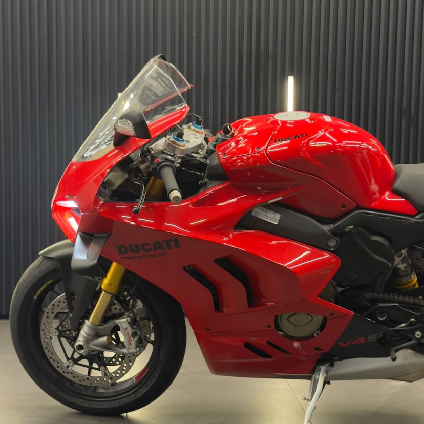 Foto do veículo DUCATI PANIGALE V4 S PANIGALE V4 S 2024 1.402 KM 149.990,00
