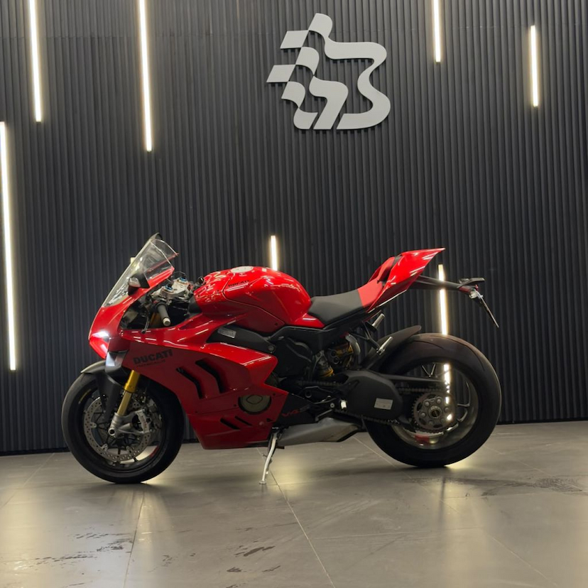 Foto do veículo DUCATI PANIGALE V4 S PANIGALE V4 S 2024 1.402 KM 149.990,00
