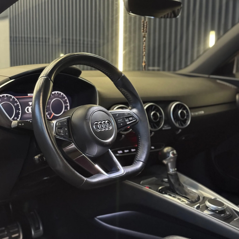 Foto do veículo AUDI TT 2.0 TFSI COUPÉ AMBITION 2P GASOLINA S-TRONIC 2018 33.490 KM 274.990,00
