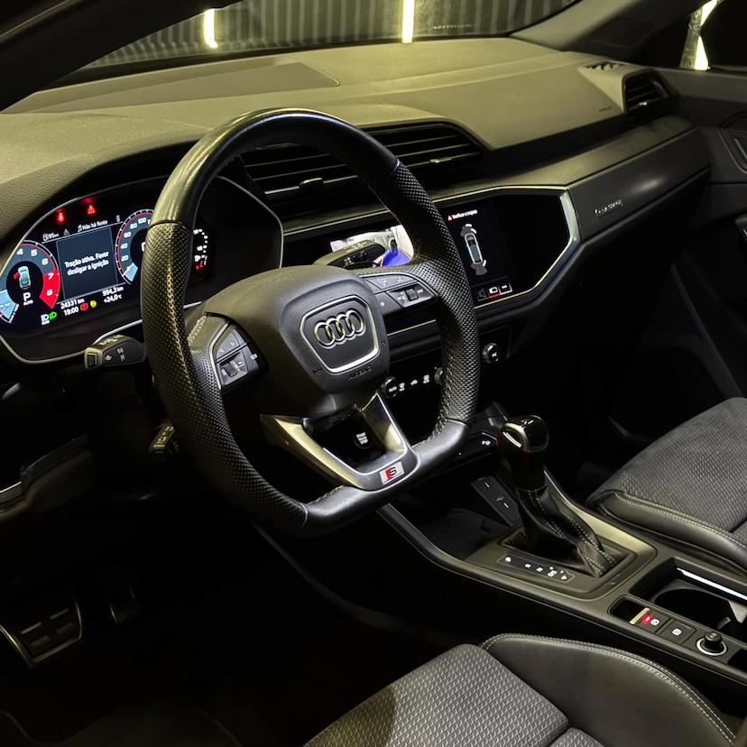 Foto do veículo AUDI Q3 2.0 40 TFSI GASOLINA SPORTBACK PERFORMANCE QUATTRO TIPTRONIC 2024 24.331 KM 211.990,00