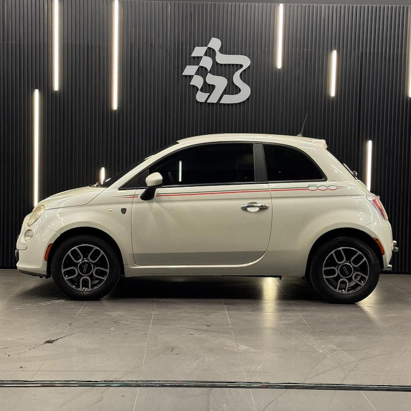 Foto do veículo FIAT 500 1.4 CULT 8V FLEX 2P AUTOMATIZADO 2012 119.555 KM 46.990,00