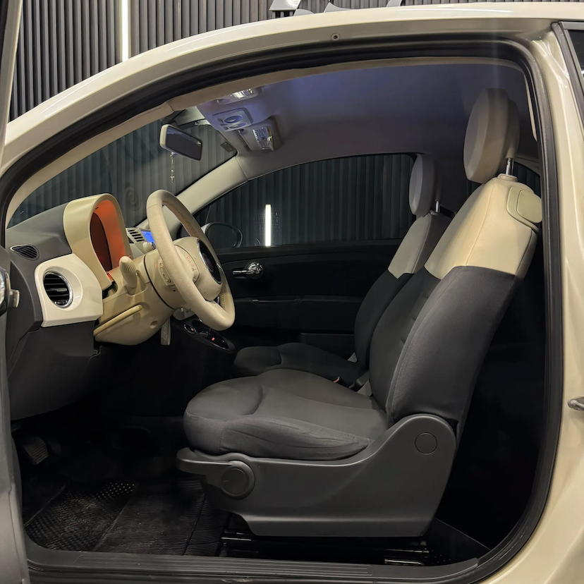 Foto do veículo FIAT 500 1.4 CULT 8V FLEX 2P AUTOMATIZADO 2012 119.555 KM 46.990,00