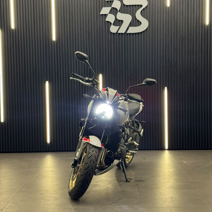 Foto do veículo TRIUMPH TRIDENT 750 TRIDENT 800 2026 326 KM 59.990,00