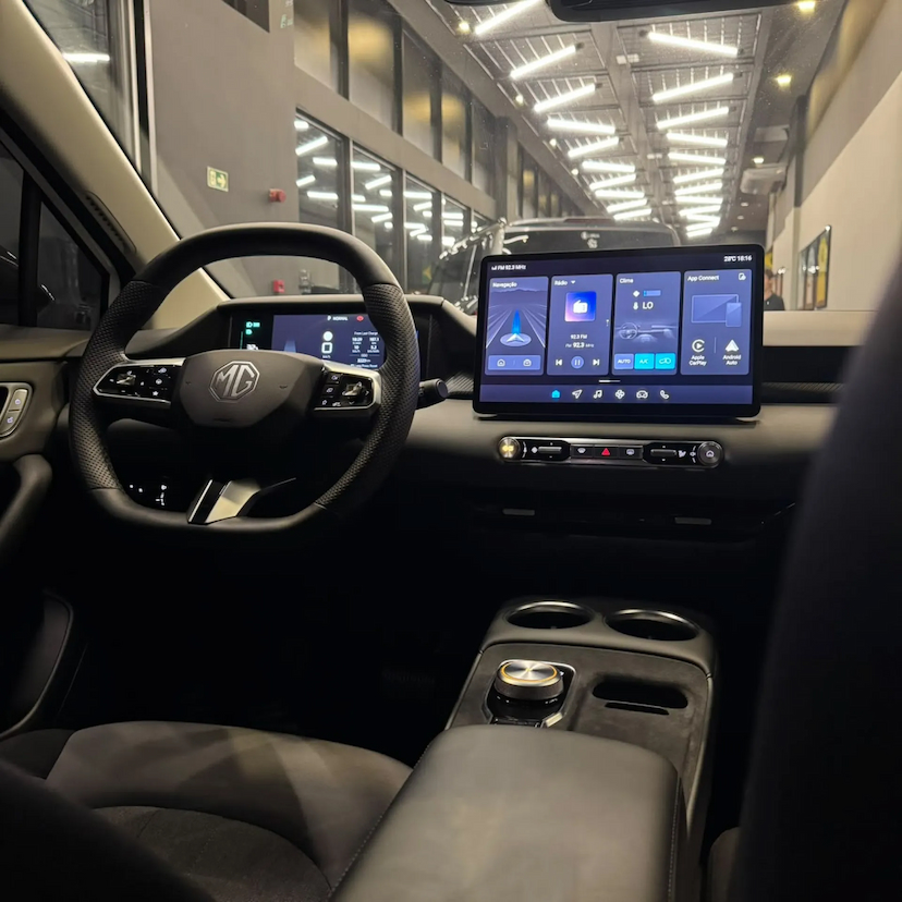 Foto do veículo MG 4 64 KW ELÉTRICO COMFORT 2027 3.223 KM 174.990,00