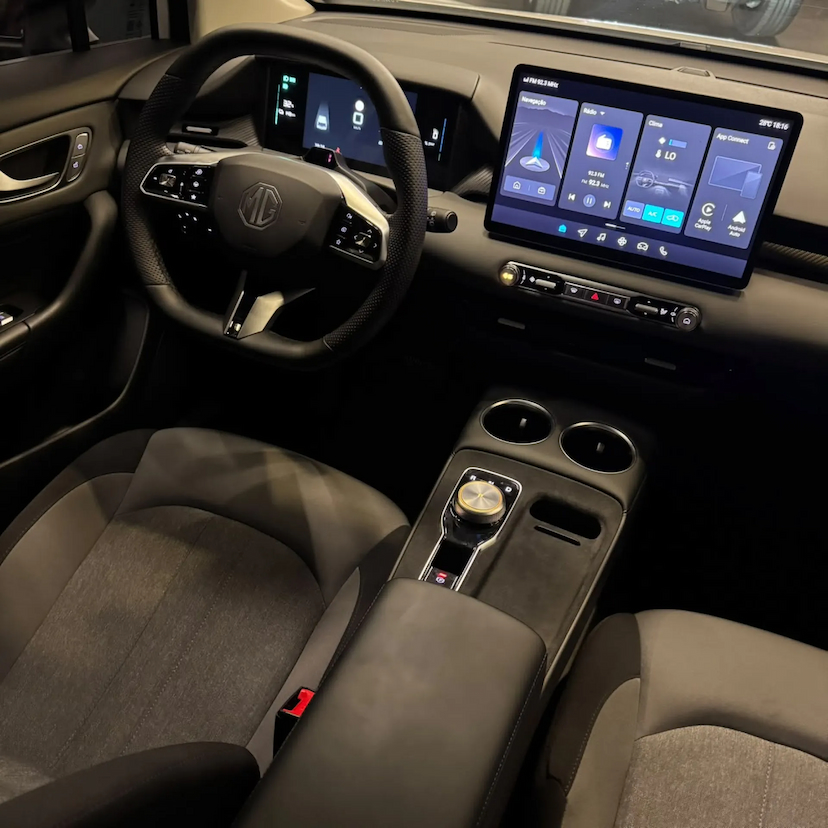 Foto do veículo MG 4 64 KW ELÉTRICO COMFORT 2027 3.223 KM 174.990,00
