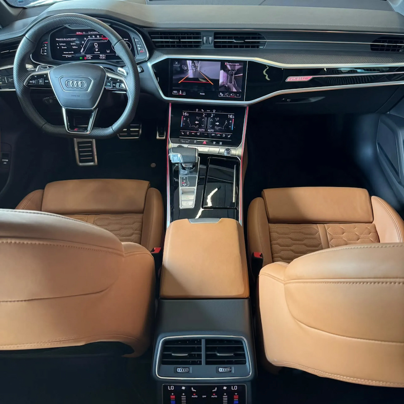 Foto do veículo AUDI RS6 4.0 V8 TFSI MHEV AVANT PERFORMANCE TIPTRONIC 2025 3.653 KM 989.990,00