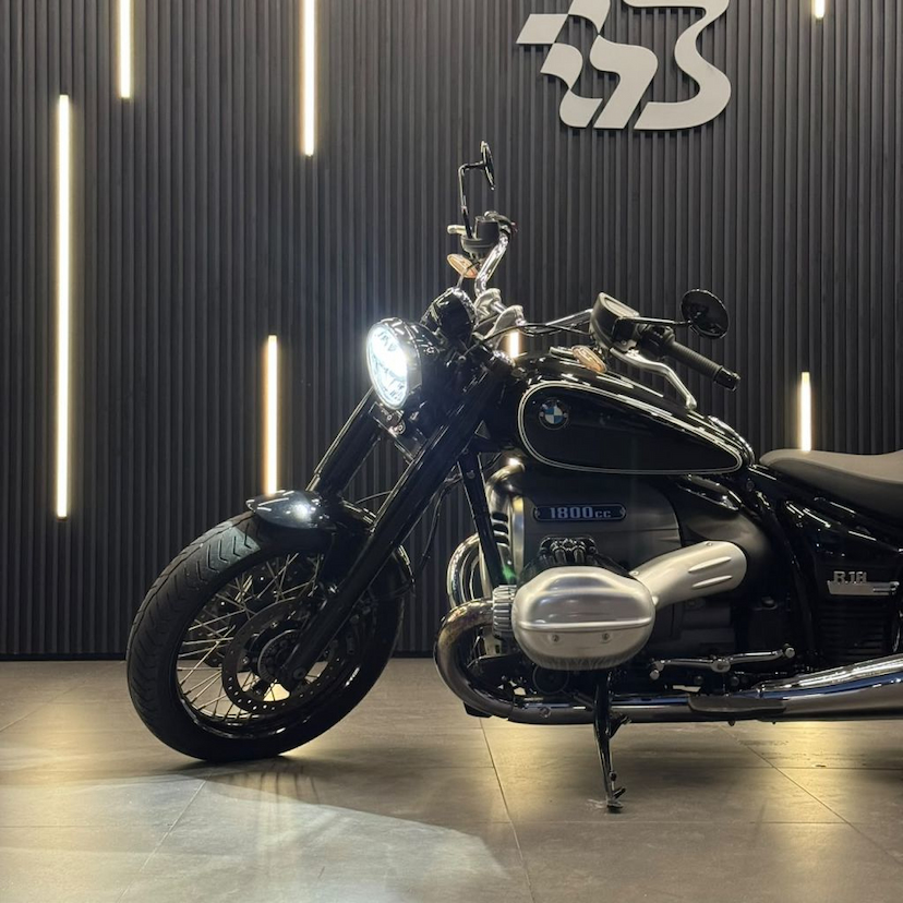Foto do veículo BMW R18 R 18 PURE 2023 1.217 KM 94.990,00