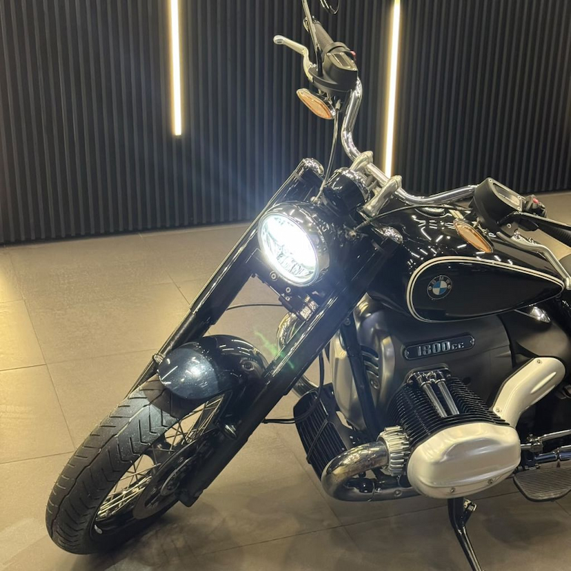 Foto do veículo BMW R18 R 18 PURE 2023 1.217 KM 94.990,00