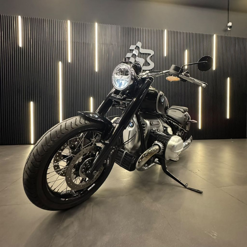Foto do veículo BMW R18 R 18 PURE 2023 1.217 KM 94.990,00