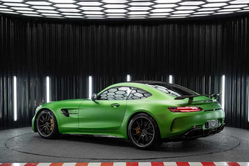 Foto do veículo MERCEDES-BENZ AMG GT R 2021 804 KM 2.348.000,00