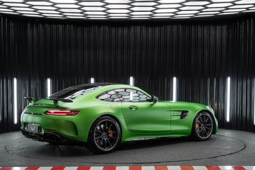 Foto do veículo MERCEDES-BENZ AMG GT R 2021 804 KM 2.348.000,00