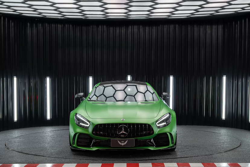 Foto do veículo MERCEDES-BENZ AMG GT R 2021 804 KM 2.348.000,00