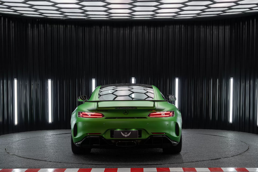 Foto do veículo MERCEDES-BENZ AMG GT R 2021 804 KM 2.348.000,00