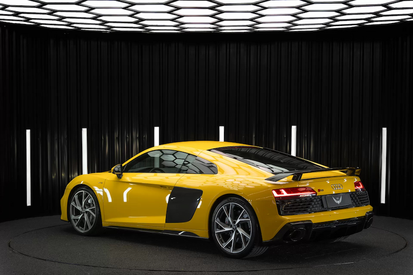 Foto do veículo AUDI R8 COUPÉ QUATTRO S TRONIC 2021 1.737 KM 1.849.900,00