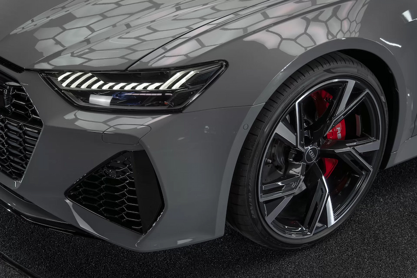 Foto do veículo AUDI RS6 AVANT 2023 400 KM 1.150.000,00