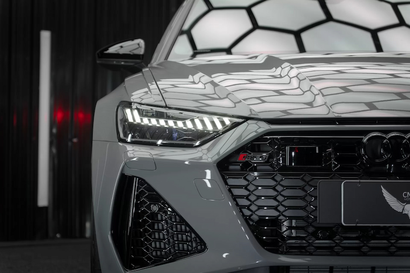 Foto do veículo AUDI RS6 AVANT 2023 400 KM 1.150.000,00